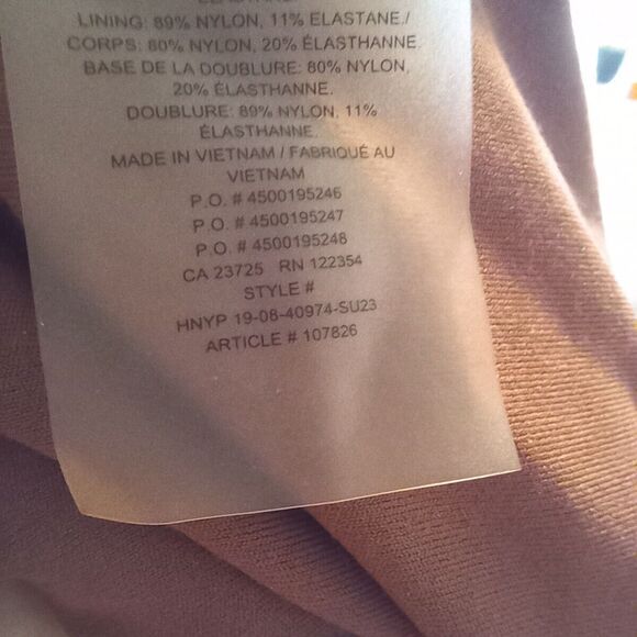 Aritzia TnAction Excel Sports Jumpsuit-Large-Built In Shelf Bra-Removable Pads - Picture 10 of 12